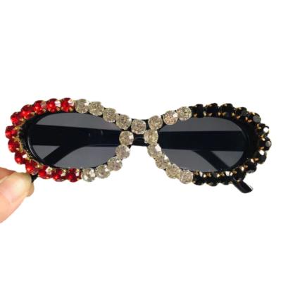 China Fashion Sunglasses 2022 New Shape Rhinestone Oval Sun Glasses Diamond Sunglasses Women for sale