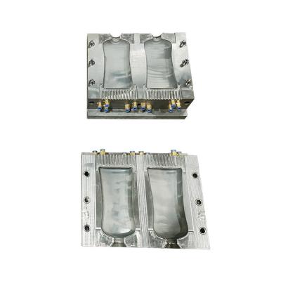 China 2cavity PE Material 950ml Volume Bottle Oval Shape Plastic Blow Mould en venta