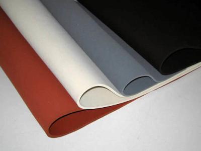 China Folha translúcida de pouco peso do silicone, folha da gaxeta do silicone para o espaço aéreo da aviação à venda