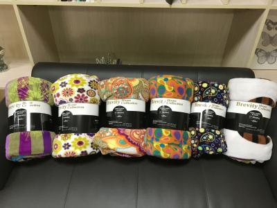 China Polyester Flannel Print Blanket Super Soft , Flower Printed Cute Throw Blankets for sale