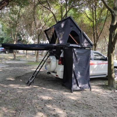 Cina Tenda di doccia portabile pieghevole per campeggio Tenda di bagno Tenda da bagno Lampada a striscia a LED incorporata in vendita