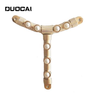 China Latest Shoe Buckle Design