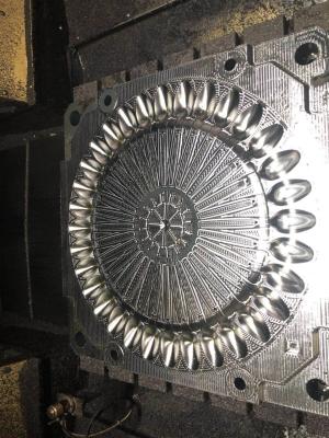 Cina Cavità di plastica dello stampaggio ad iniezione delle stoviglie del cucchiaio 32 una muffa di uso di volta in vendita