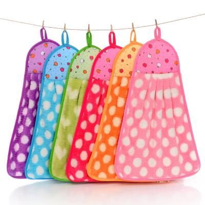 China Adult 35g Super Soft Coral Velvet Square Safe For Kids 31*45cm Small And Child Hanging Towels for sale