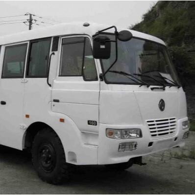 China Dongfeng EQ6840PT 6x6 Autobús de lujo fuera de carretera longitud 8380mm delantero / trasero 1290/2790mm en venta