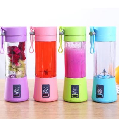 China Fruit Outdoor Personal Beauty Charger Portable Mini Juice Blender Portable USB Lenders for sale