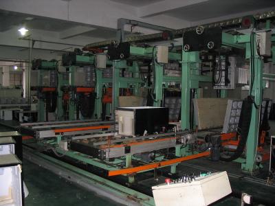 China cadeia de fabricação de formação de espuma do refrigerador do armário 8-Station para aparelhos electrodomésticos à venda