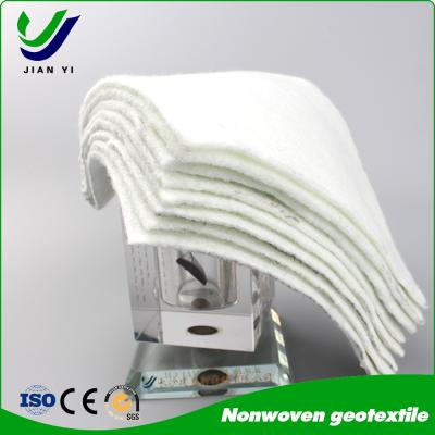 China UV-Widerstand Grundfaser Geotextil Wasserdurchlässig 100-800 Gramm/m2 zu verkaufen