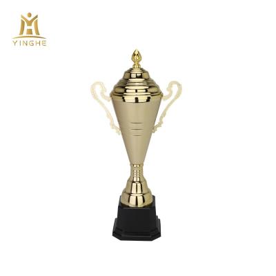 China Cheap Wholesale Europe Large Metal Trophy Cup for sale