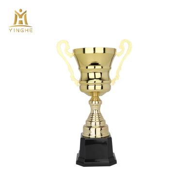 China Custom High Quality Europe Metal Trophy Cup for sale