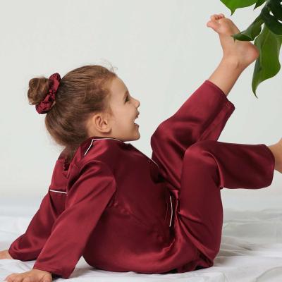 China QUICK DRY Super Soft Silk Pajamas Christmas Family Pajamas Long Sleeves Nightgown Sleepwear Women Sleepwear Pajamas for sale