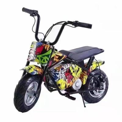 China Factory direct sales small mantis electric24v 8A 300W 2wheeled toy recreational skateboard scooter for sale
