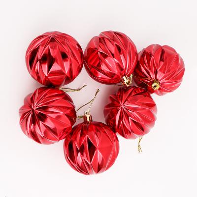 China Amazon Plastic Factory Customized Colorful Plastic Ball Ornaments 4cm Red and Green Decoration Tree Shiny Christmas Ball for sale