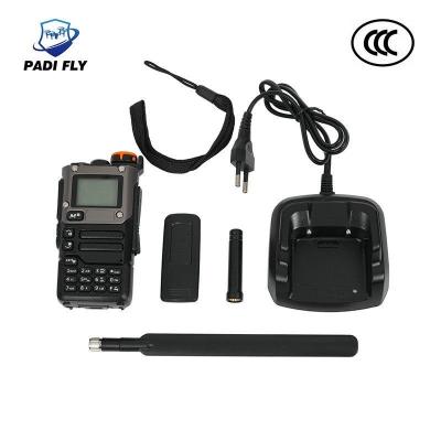 China Handheld 2km Range Drone Signal Detector met 2.4G 5.2g 5.8g 60W Frequency Detection Alarm System Te koop