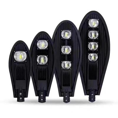 Chine COB Lumière de rue extérieure LED SMD3030 3000K-6500K Température de couleur 130LM/W 50000h Durée de vie à vendre