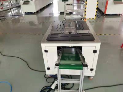 China Mat Auto Clothes Folding Machine 220V 50Hz altamente inteligente en venta