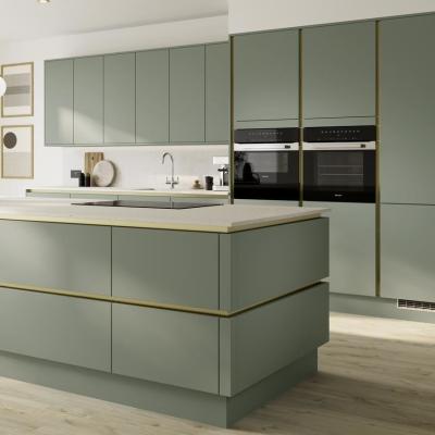 Chine Unité de conception de cuisine verte sans poignée de mat moderne Armoire porte Armoire de cuisine en laque modulaire à vendre