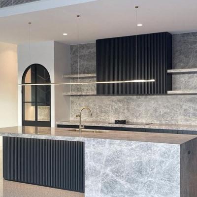 China Modern High Quality Melamine Particleboard White and Gray Soft Close Kitchen Cabinet for sale
