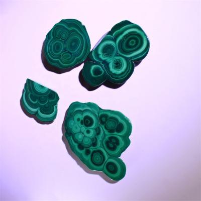 China Wholesale Natural China Crystal Polished Green Stone Malachite Slab Palm Stone For Decoration for sale