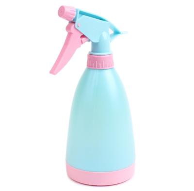 China PACKAGING 500ml BEAUTY Small Spray Bottle Small Pump Plastic Spray Bottle Plastic Spray Bottles With Spout for sale