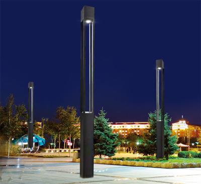 China Lámpara de jardín solar IP65 para la calle del parque en venta