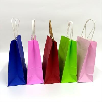 China Saco de papel Toowin para presente de criança cartão branco de impressão offset à venda