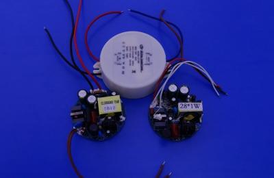 China fuente de alimentación de la corriente constante de 650ma LED 24V DC con el certificado del CE en venta