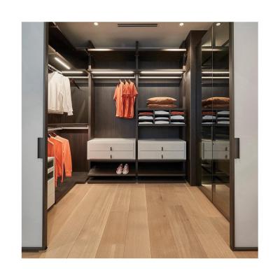 Chine Meubles de chambre de style bois personnalisés Armoires de luxe pour une vie durable à vendre
