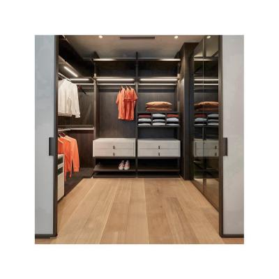 Chine Armoire murale personnalisée de style européen pour une conception de chambre luxueuse et durable à vendre