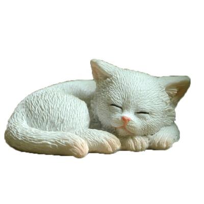 China Z15426A Europe Napping White Color Decorate Giftware Resin Cat Figure for sale