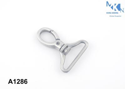 China Gancho de la broche del bolso de la resistencia a la corrosión para la ropa, zapatos, productos del perro en venta