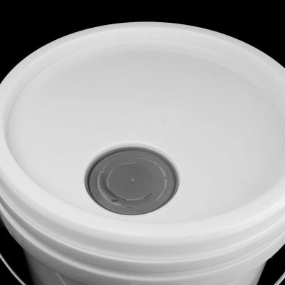 China Certificación ISO9001 cubo del lubricante de 20 litros con la tapa del canalón en venta