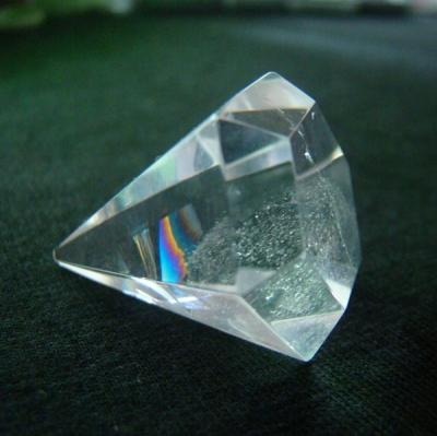 China Europe clear crystal quartz gemstone diamond shape penlulum pendant for jewelry accessory for sale