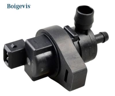 China 13901433603 13901433602 Válvula respiradora del depósito de combustible para el BMW E46 E39 E38 X5 E53 Z3 E36 E85 en venta