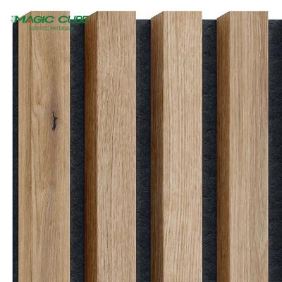 China Estilo de diseño contemporáneo Superficie de melamina Retardante del fuego Veneer de madera Panel de poliéster MDF en venta