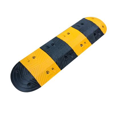 China Roadway Safety Factory Supply 1000x350x50mm Heavy Duty Rubber Yellow And Black Speed Bump Traffic Car Bump Bump for sale