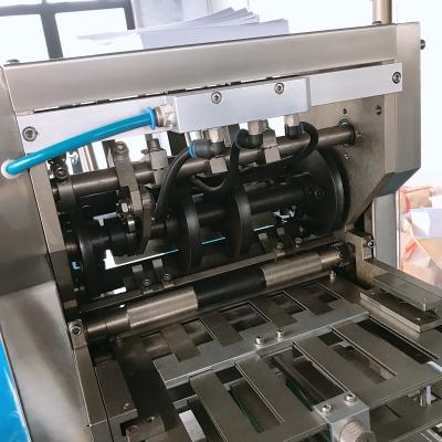 China Empaquetadora vertical del cartón, máquina de encuadernación de alta velocidad de la operación simple en venta