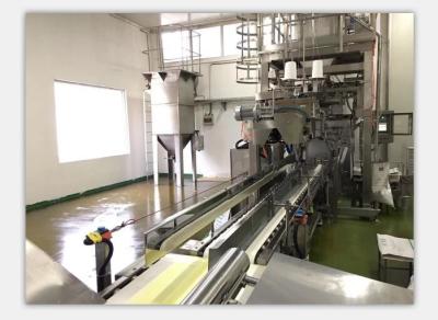 Cina Linea di trasporto con palette d'imballaggio di pesatura automatica della borsa aperta della bocca 25kg in vendita