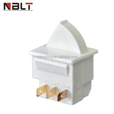 China Samsung 50/60hz Flat And Fast Product Hardcover Hot Selling Pin On Door Push Button Switch Fridge Door Lamp Switch Refrigerator Parts for sale