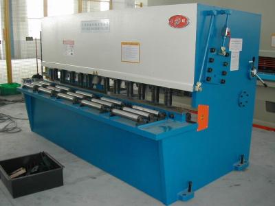 Cina Taglierina a macchina di taglio idraulica della tagliatrice dello strato del ferro di CNC di alta precisione in vendita