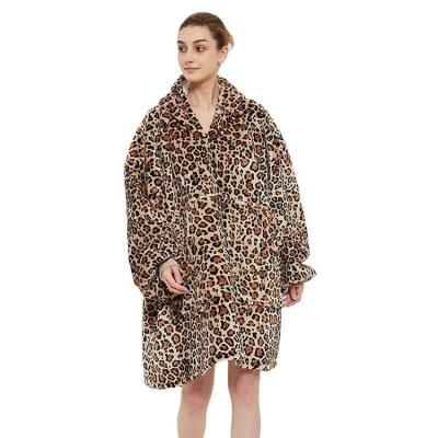 China Anti-Static Cozy Polyester Adult Sherpa Fleece Wearable Hooded Sweatshirt Oversize Fluffy Leopard Print Blanket Hoodies for sale
