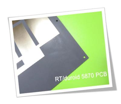 中国 マイクロストリップおよびStripline回路のためのロジャースRT/Duroid 5870 15mil 0.381mm高周波PCB 販売のため