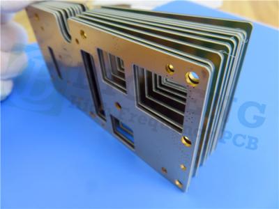 Cina PWB ad alta frequenza di Rogers RT/Duroid 5880 62mil 1.575mm per le antenne a banda larga commerciali di Aireline in vendita