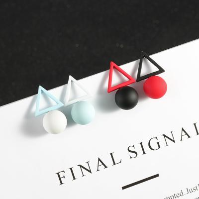 China 2020 high quality eco-friendly beautiful triangle big pearl kawaii cute stud earrings wholesale custom made for women for sale