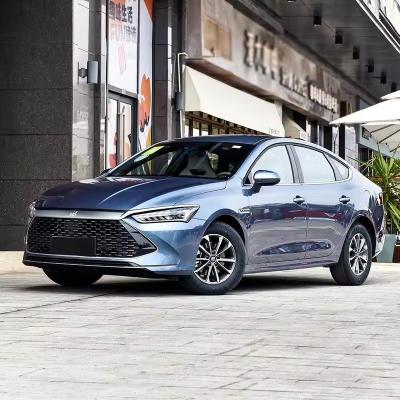 중국 배터리 타입 리?? 배터리 4륜 Byd Qin 플러스 2024 Dm-I 호너 120km 전기 자동차 판매용