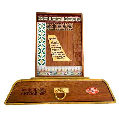 China Wholesale New Arrival 2021 Wooden Trophy Islamic Logo Islamic Design Style Solid Customizable Wood Material for sale