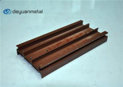 China El aluminio de madera del grano de la aleación 6063 perfila forma modificada para requisitos particulares longitud de 5,98 metros en venta
