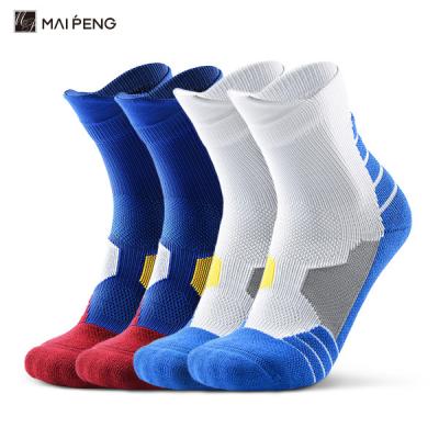 China Toalha de fundo espessas meias de atletismo almofadas de malha Basquetebol meias esportivas respiráveis à venda