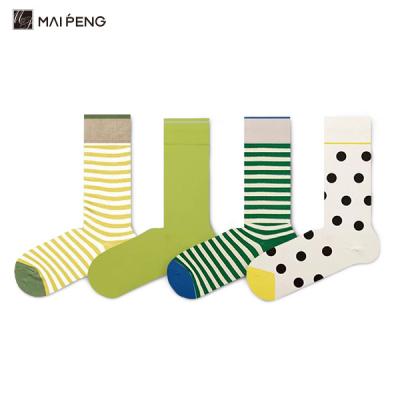 China Calcetinas de bambu personalizadas coloridas, absorvedoras de umidade, ecológicas e amigáveis para tripulação à venda
