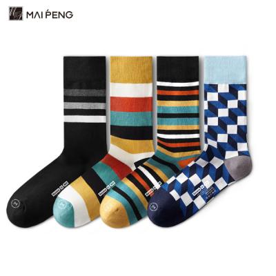 Chine Des chaussettes décontractées à rayures pour hommes à vendre